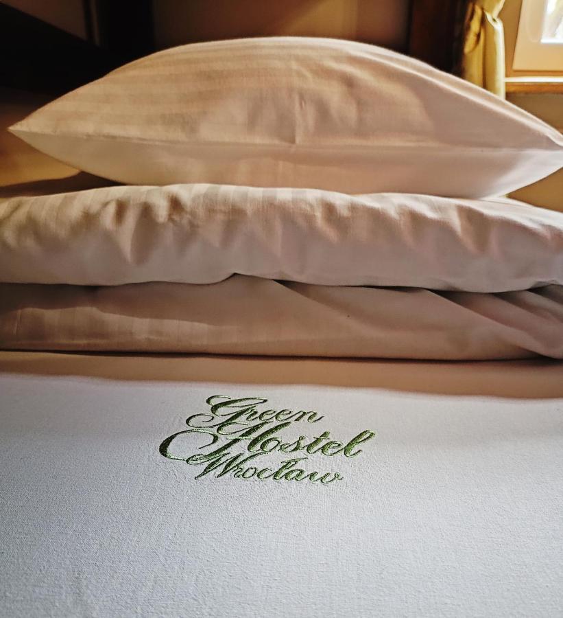 Small Single Room,1662983643:JPEG